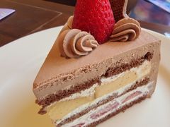 巧克力草莓布蕾夹心蛋糕-EAU CAFE(永康路店)