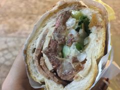 -Bánh Mì Huynh Hoa