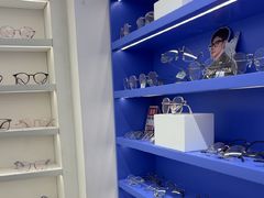 -美式眼镜·授权蔡司.依视路.尼康.豪雅.明月(南翔印象城店)