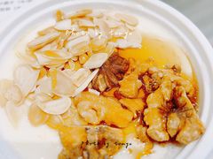 琥珀果仁双皮奶-满记甜品(苏州中心店)