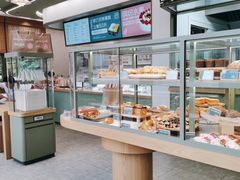 面包甜点陈列柜-可颂坊(中心书城店)