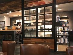 大堂-星巴克臻选(广州东山锦轩店)