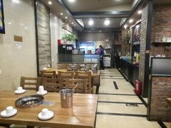 大堂-喇喇排骨火锅·传统韩式脊骨汤(望京西园总店)