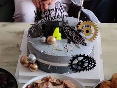 -洛可可生日蛋糕坊(海亮公园东路店)