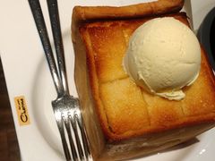 -港丽餐厅(高德置地店)