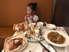 -新大咀港式茶餐厅(宝山万达店)