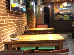 大堂-三个大叔烤羊肉串·炭炉砂锅菜(西三旗店)