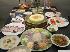 -得意咚瓜·顺德鱼生·冬瓜火锅(深圳首店)