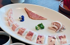Steamed East Mountain Sea Cuttlefish Roll