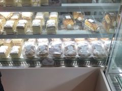 面包甜点陈列柜-国际饭店·帆声西饼屋(黄河路店)
