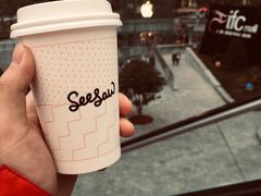 拿铁-Seesaw Coffee(上海国金中心店)