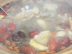 -广味炭炉鸡煲(宝业路分店)