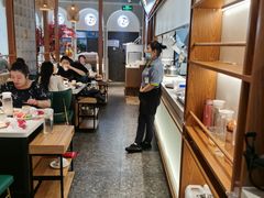 -三人行骨头王火锅(长寿店)