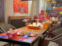 -何师烧烤·小龙虾·江湖川菜·精酿啤酒(成温店)