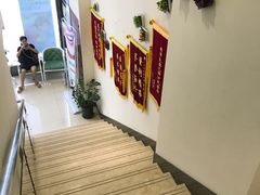 -美酷口腔牙齿矫正(江桥万达店)