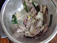 -曹记正宗花江狗肉(雅沐园店)
