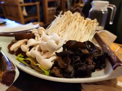 -毛辣果·贵州红酸汤牛肉火锅(西单店)