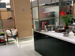 -红鼎豆捞·非遗鲍皇汤火锅(宝丰路店)