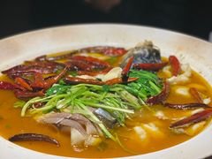 山茶油丹江大鱼头-清水亭湖北菜(大屯DT51店)