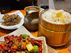 -滇香肴·云南菜蒸汽石锅鱼(云南北路店)