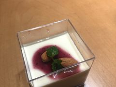 杏仁豆腐-文三酒肆自助放题(新街口友谊广场店)