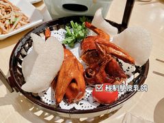 秘制脆皮乳鸽-避风塘(宝山万达店)