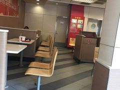 -肯德基(珠峰店)