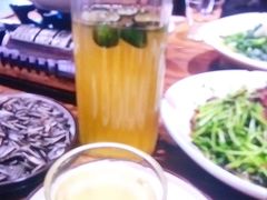 -老滇山寨•云南特色菜•地方菜•民族风情歌舞表演(金碧店)