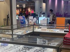 -吴良材眼镜(美罗城店)