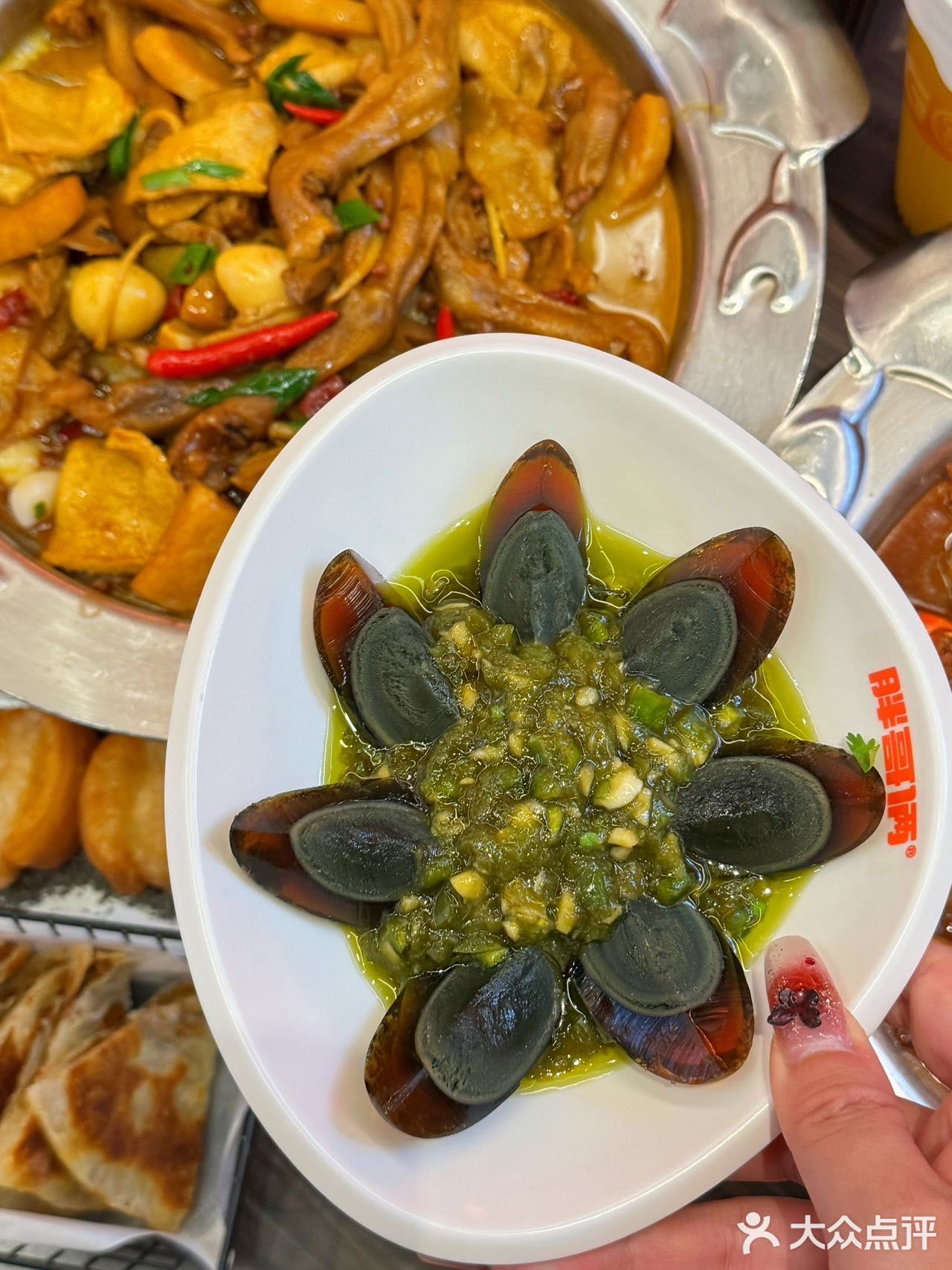 在南京！！！能让我吃三碗饭的肉蟹煲👅