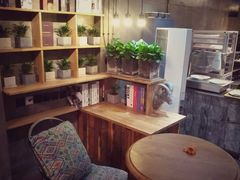 -HIGH FIVE哈福手工汉堡(桂林路店)