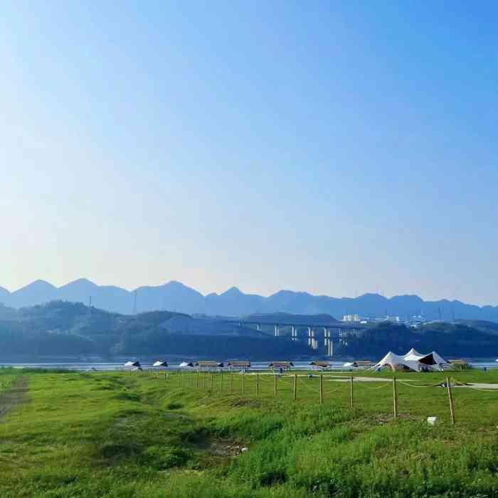 南坪坝-"96推荐理由:保护良好的草原,宽阔的场."-大众点评移动版