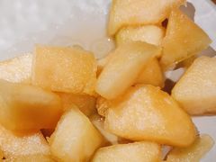 -老牌坊云南鱼豆花火锅(哈西万达店)