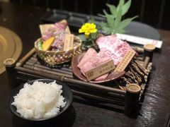 -山川小町·极番烧肉(新地假日广场店)