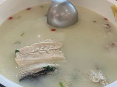 -美顺香食府鱼头老店(雪野湖店)