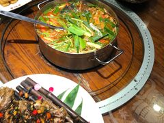 -亮欢寨酸汤鱼(沙冲路店)