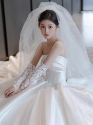 -莫小姐婚纱