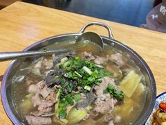 跷脚牛肉-谢老五跷脚牛肉·非遗传承店