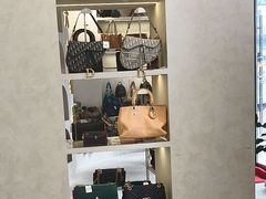 -六六奢品·vintage中古·回收二手奢侈品包包手表首饰(环球港店)