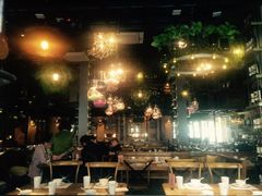 -胡桃里音乐餐厅(陶溪川店)(川湘赣菜·世界百大酒庄直供红酒·音乐表演)