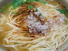 -亮亮面馆(经六路店)