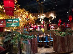 -老滇山寨•云南特色菜•地方菜•民族风情歌舞表演(金碧店)