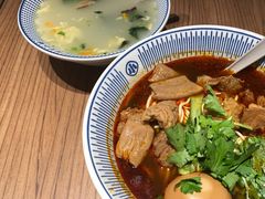 爆红肥肠牛肉面-遇见小面(广州南站店)