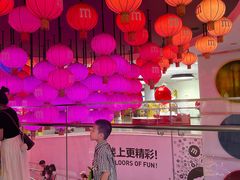 -m豆巧克力世界(上海世茂广场店)