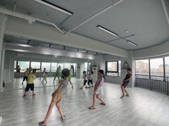 -爱乐蒙艺术古筝钢琴声乐(双楠红牌楼校区)