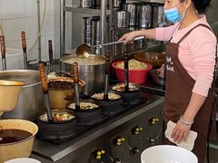 -珀玉莲花白米线店