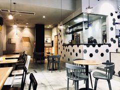 大堂-HELLO 27 意面·沙拉·帕尼尼