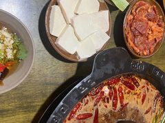 -黄潇洒老火锅(九眼桥宏济巷店)