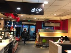 自助取餐区-麦当劳(松江店)