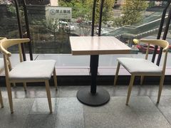-蜜蜂小象·榴莲千层蛋糕(时代汇11栋店)